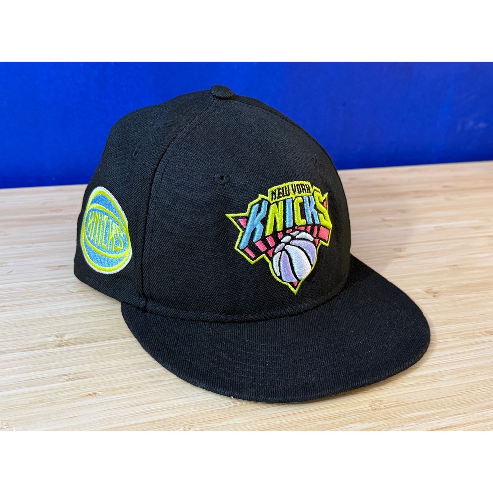 New Era 9FIFTY New York Knicks Snapback Hat Black Neon Logo NBA Cap OSFM - Picture 2 of 8